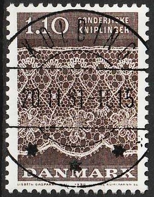 FRIMÆRKER DANMARK | 1980 - AFA 711 - Sønderjyske kniplinger - 1,10 Kr. brun - Lux Stemplet Kolding (Pragtmærke)